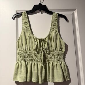 Smocked Waist Light Green Women’s Cropped Tank Top